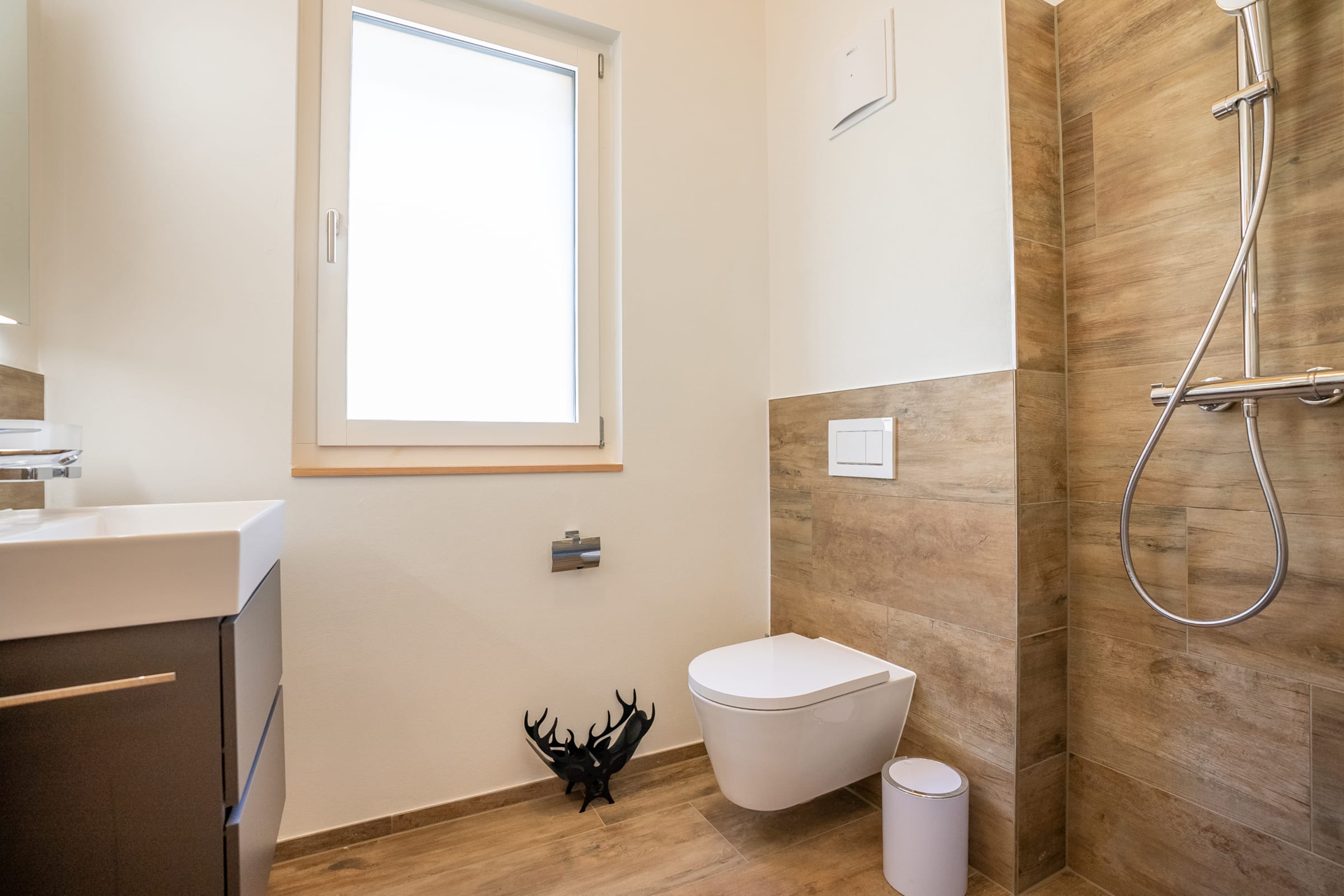 BeeValais 2 4Badezimmer
